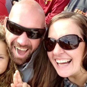 Meet your Posher, April